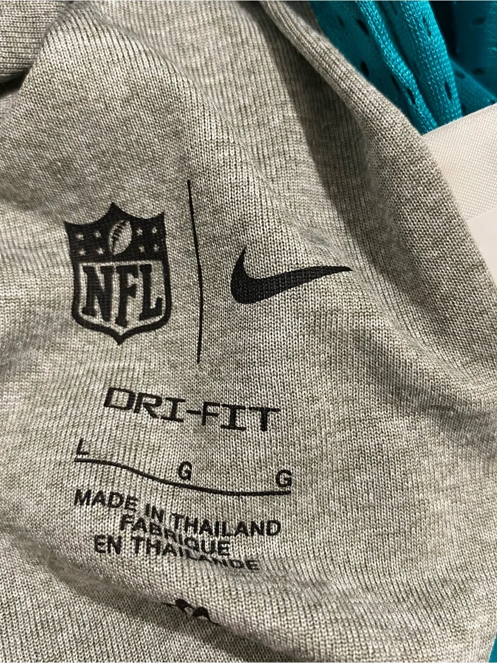 Nike Miami Dolphins Standard Issue Reversible Men’s Large Shorts NWT